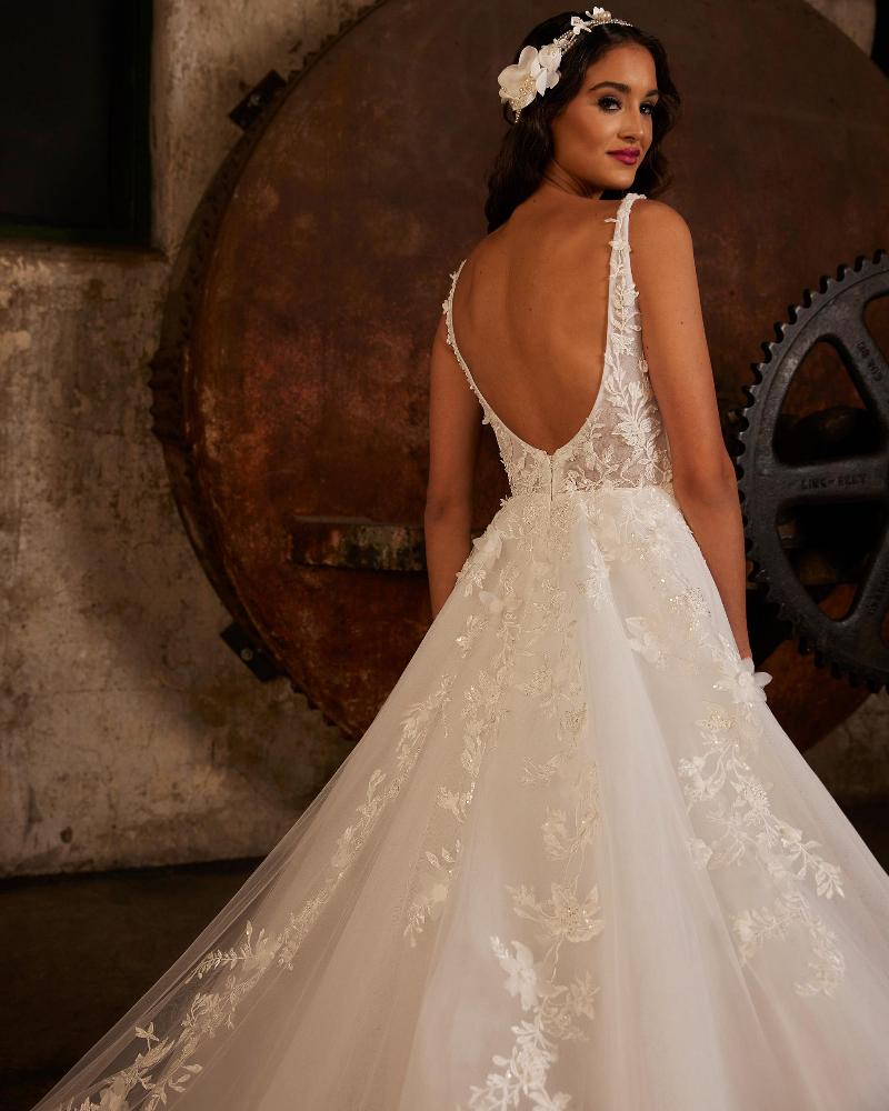 122239 classic a line wedding dress with pockets and 3d lace4